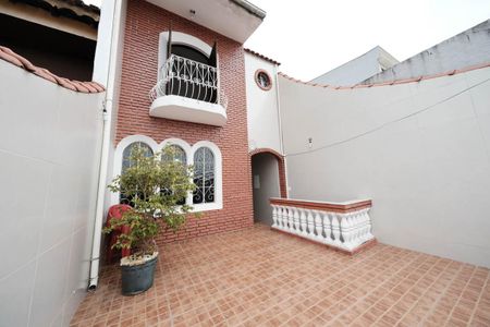 Casa à venda com 138m², 2 quartos e 1 vagaÁrea externa