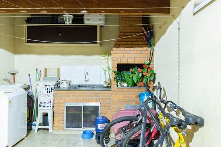 Casa à venda com 70m², 2 quartos e 1 vaga Casa à venda com 70m², 2 quartos e 1 vagaLavanderia/Churrasqueira