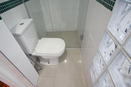 Apartamento para alugar com 81m², 2 quartos e 1 vaga Apartamento para alugar com 81m², 2 quartos e 1 vagaBanheiro da Suíte