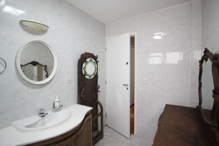 Apartamento para alugar com 81m², 2 quartos e 1 vaga Apartamento para alugar com 81m², 2 quartos e 1 vagaBanheiro