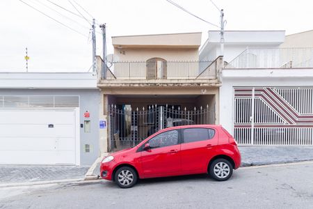 Casa para alugar com 150m², 4 quartos e 1 vaga Casa para alugar com 150m², 4 quartos e 1 vagaFachada