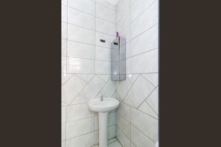 Casa para alugar com 150m², 4 quartos e 1 vaga Casa para alugar com 150m², 4 quartos e 1 vagaBanheiro Externo Edícula