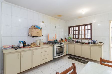 Casa para alugar com 150m², 4 quartos e 1 vaga Casa para alugar com 150m², 4 quartos e 1 vagaCozinha