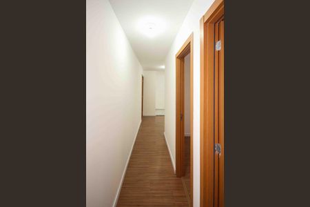 Corredor de apartamento para alugar com 2 quartos, 43m² em Cidade São Mateus, São Paulo