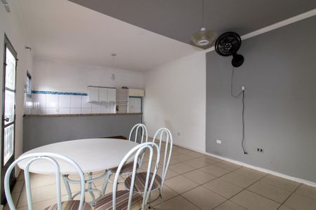 Sala de casa para alugar com 1 quarto, 45m² em Jardim Presidente Wenceslau, Campinas