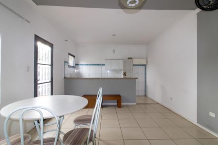 Casa para alugar com 45m², 1 quarto e 1 vaga Casa para alugar com 45m², 1 quarto e 1 vagaSala