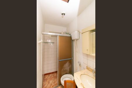 Casa à venda com 120m², 4 quartos e 2 vagas Casa à venda com 120m², 4 quartos e 2 vagasBanheiro