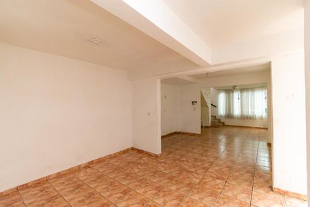Casa à venda com 120m², 4 quartos e 2 vagas Casa à venda com 120m², 4 quartos e 2 vagasSala