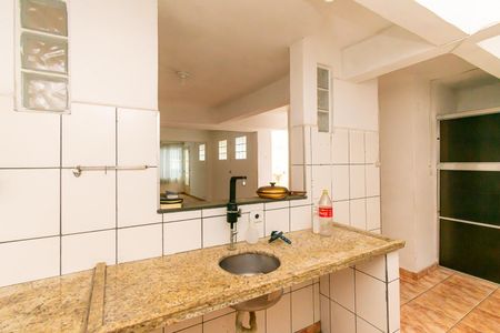Casa à venda com 120m², 4 quartos e 2 vagas Casa à venda com 120m², 4 quartos e 2 vagasCozinha