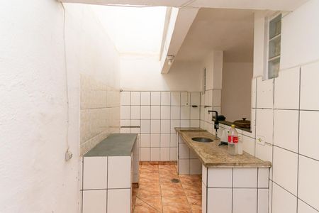 Casa à venda com 120m², 4 quartos e 2 vagas Casa à venda com 120m², 4 quartos e 2 vagasCozinha