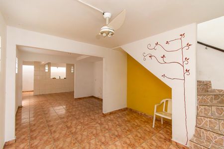 Sala de casa à venda com 4 quartos, 120m² em Conjunto Residencial Sitio Oratorio, São Paulo