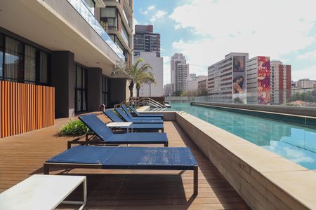 Apartamento para alugar com 72m², 1 quarto e 1 vaga Apartamento para alugar com 72m², 1 quarto e 1 vagaÁrea comum - Piscina