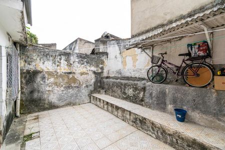 Casa de condomínio para alugar com 60m², 2 quartos e sem vagaVaranda dos fundos