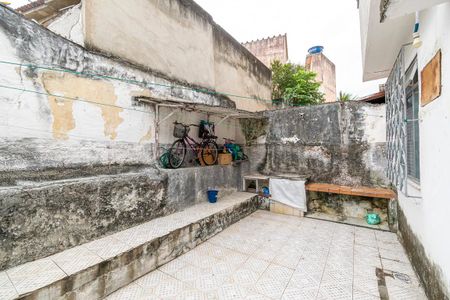 Casa de condomínio para alugar com 60m², 2 quartos e sem vagaVaranda dos fundos