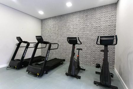 Apartamento à venda com 63m², 2 quartos e 1 vaga Apartamento à venda com 63m², 2 quartos e 1 vagaSala de ginástica com equipamentos de alta qualidade e iluminação adequada.