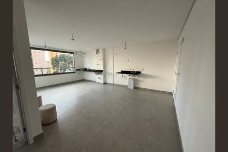 Apartamento à venda com 63m², 2 quartos e 1 vaga Apartamento à venda com 63m², 2 quartos e 1 vagaSala com piso de porcelanato, iluminação natural e móveis minimalistas.