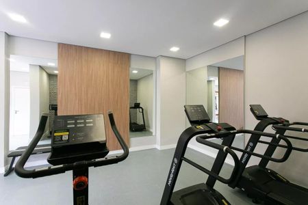 Apartamento à venda com 63m², 2 quartos e 1 vaga Apartamento à venda com 63m², 2 quartos e 1 vagaSala de ginástica com equipamentos de alta qualidade e iluminação natural.