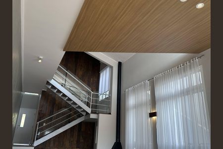 Casa de condomínio à venda com 334m², 2 quartos e 4 vagasSala de Estar