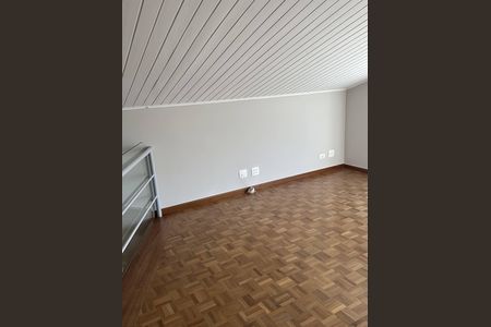 Casa de condomínio à venda com 334m², 2 quartos e 4 vagasSala íntima
