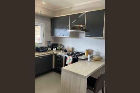 Casa de condomínio à venda com 334m², 2 quartos e 4 vagasCozinha