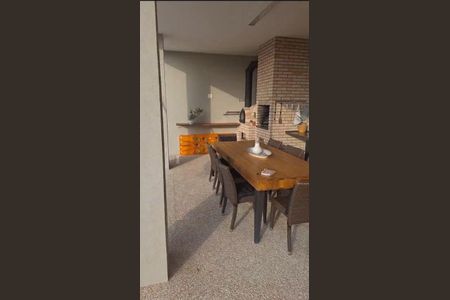 Casa de condomínio à venda com 334m², 2 quartos e 4 vagasÁrea de Externa