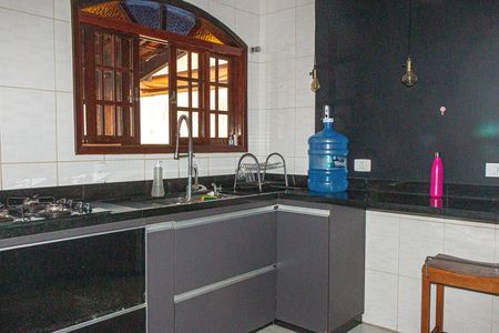 Casa de condomínio à venda com 134m², 2 quartos e 2 vagasCozinha