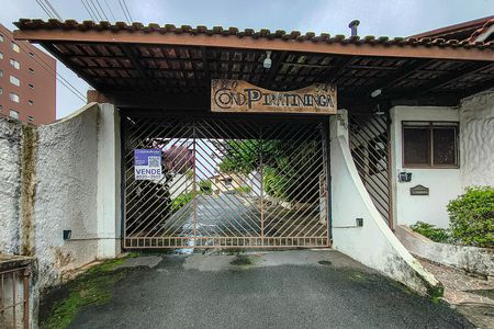 Casa de condomínio à venda com 134m², 2 quartos e 2 vagasFachada com Plaquinha Instalada