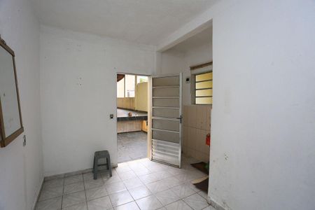 Casa à venda com 160m², 3 quartos e 2 vagas Casa à venda com 160m², 3 quartos e 2 vagasPátio com churrasqueira e lavanderia comum, com vista para a cidade.