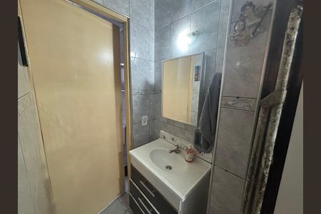 Banheiro de apartamento para alugar com 2 quartos, 50m² em Conjunto Habitacional Padre Manoel da Nobrega, São Paulo