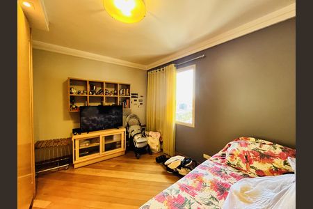 Apartamento à venda com 210m², 3 quartos e 3 vagas Apartamento à venda com 210m², 3 quartos e 3 vagasQuarto