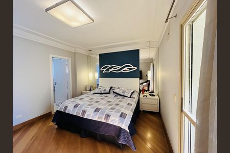 Apartamento à venda com 210m², 3 quartos e 3 vagas Apartamento à venda com 210m², 3 quartos e 3 vagasQuarto