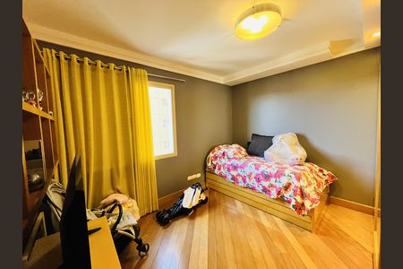 Apartamento à venda com 210m², 3 quartos e 3 vagas Apartamento à venda com 210m², 3 quartos e 3 vagasQuarto