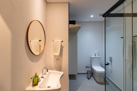Banheiro de kitnet/studio à venda com 1 quarto, 24m² em Perdizes, São Paulo