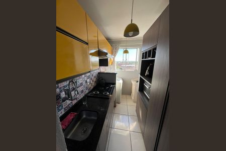 Cozinha de apartamento à venda com 2 quartos, 50m² em Igara, Canoas
