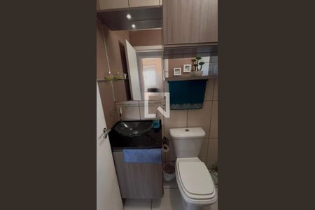 Banheiro de apartamento à venda com 2 quartos, 50m² em Igara, Canoas