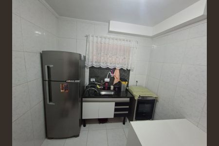 Cozinha de apartamento à venda com 2 quartos, 44m² em Vila Scarpelli, Santo André