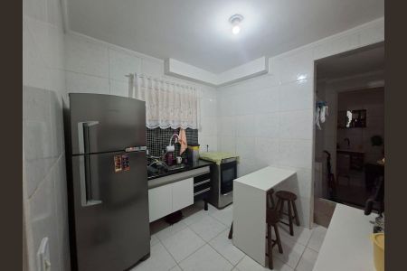 Cozinha de apartamento à venda com 2 quartos, 44m² em Vila Scarpelli, Santo André