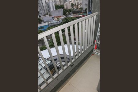 Apartamento à venda com 40m², 2 quartos e 1 vaga Apartamento à venda com 40m², 2 quartos e 1 vagaSacada