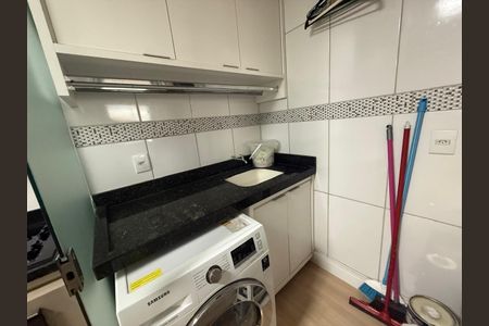 Cozinha de apartamento para alugar com 2 quartos, 65m² em Jardim Patricia, Uberlândia