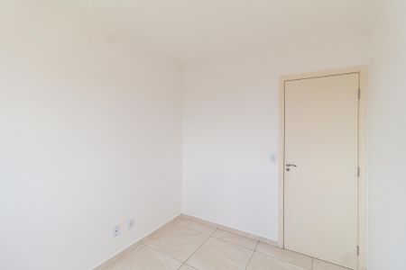 Quarto 2 de apartamento para alugar com 2 quartos, 55m² em Vila da Oportunidade, Carapicuíba