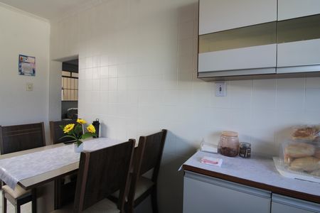 Casa para alugar com 161m², 4 quartos e 2 vagasCozinha casa 1