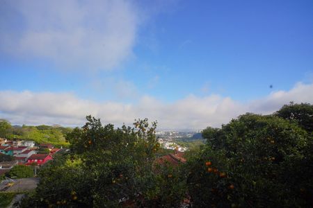 Casa à venda com 270m², 5 quartos e 2 vagas Casa à venda com 270m², 5 quartos e 2 vagasVaranda _Vista