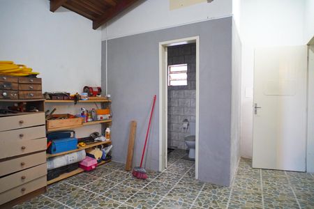 Casa à venda com 270m², 5 quartos e 2 vagas Casa à venda com 270m², 5 quartos e 2 vagasQuarto