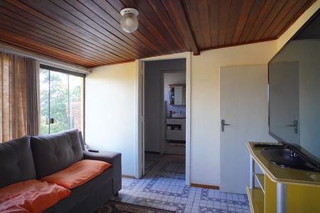 Casa à venda com 270m², 5 quartos e 2 vagas Casa à venda com 270m², 5 quartos e 2 vagasSala