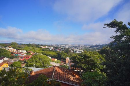Casa à venda com 270m², 5 quartos e 2 vagas Casa à venda com 270m², 5 quartos e 2 vagasSala_Vista