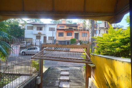 Casa à venda com 270m², 5 quartos e 2 vagas Casa à venda com 270m², 5 quartos e 2 vagasSala