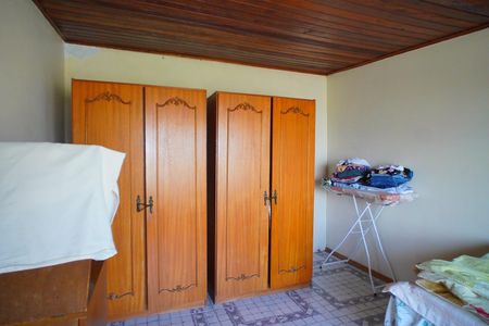 Casa à venda com 270m², 5 quartos e 2 vagas Casa à venda com 270m², 5 quartos e 2 vagasQuarto 4