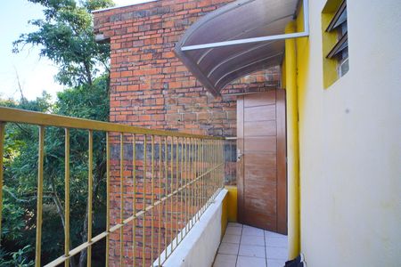 Casa à venda com 270m², 5 quartos e 2 vagas Casa à venda com 270m², 5 quartos e 2 vagasVaranda