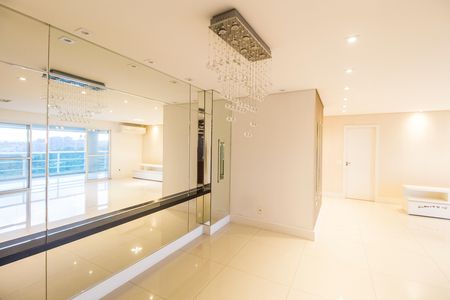 Casa à venda com 202m², 4 quartos e 4 vagasSala 