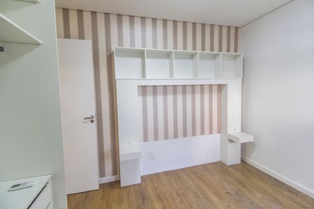 Casa à venda com 202m², 4 quartos e 4 vagasSuíte 2